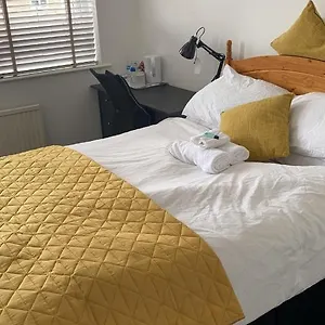 Cinderhouse Highbury Vale Homestay