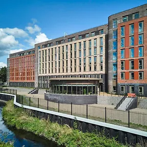 Modern And Cosy Ensuite Flats And Self-contained At Deakins Place In Apartment