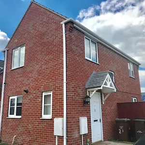 House Shared, New Build 29 3bedrooms Villa